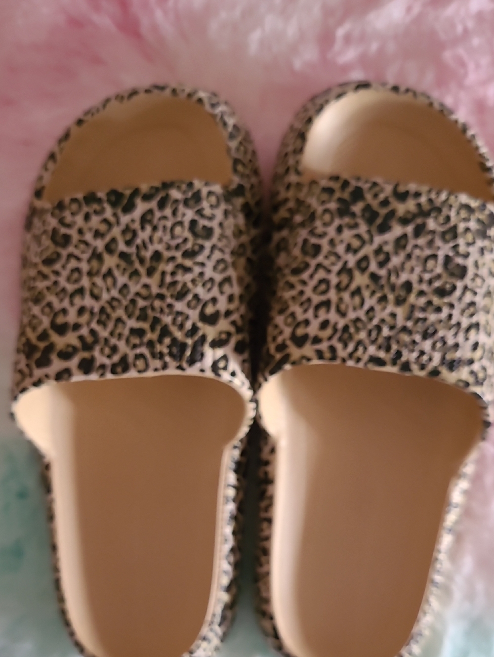 Leopard Print Slide Sandals - Tan & Black